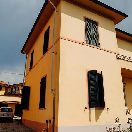 Lilly Villa